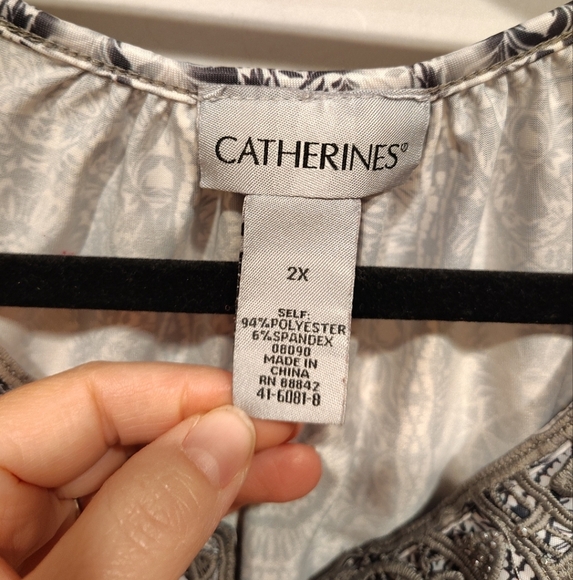 Catherine's Embellished Gray Print Stretch Tunic Top Sz 2X Fairy Boho Casual - Picture 2 of 7